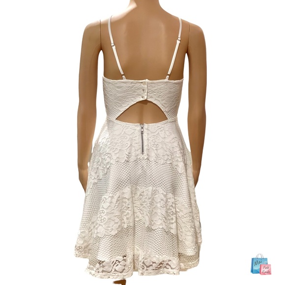 NWOT Gianni Bini Off White Lace Mini A-line Halter Neck Open Back Sundress XS - Picture 2 of 8